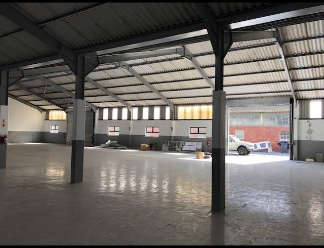 1,225M² FACTORY TO LET IN EPPING INDUSTRIAL